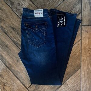 True Religion woman Dark Blue Relaxed Jeans 33 Becca BNWT